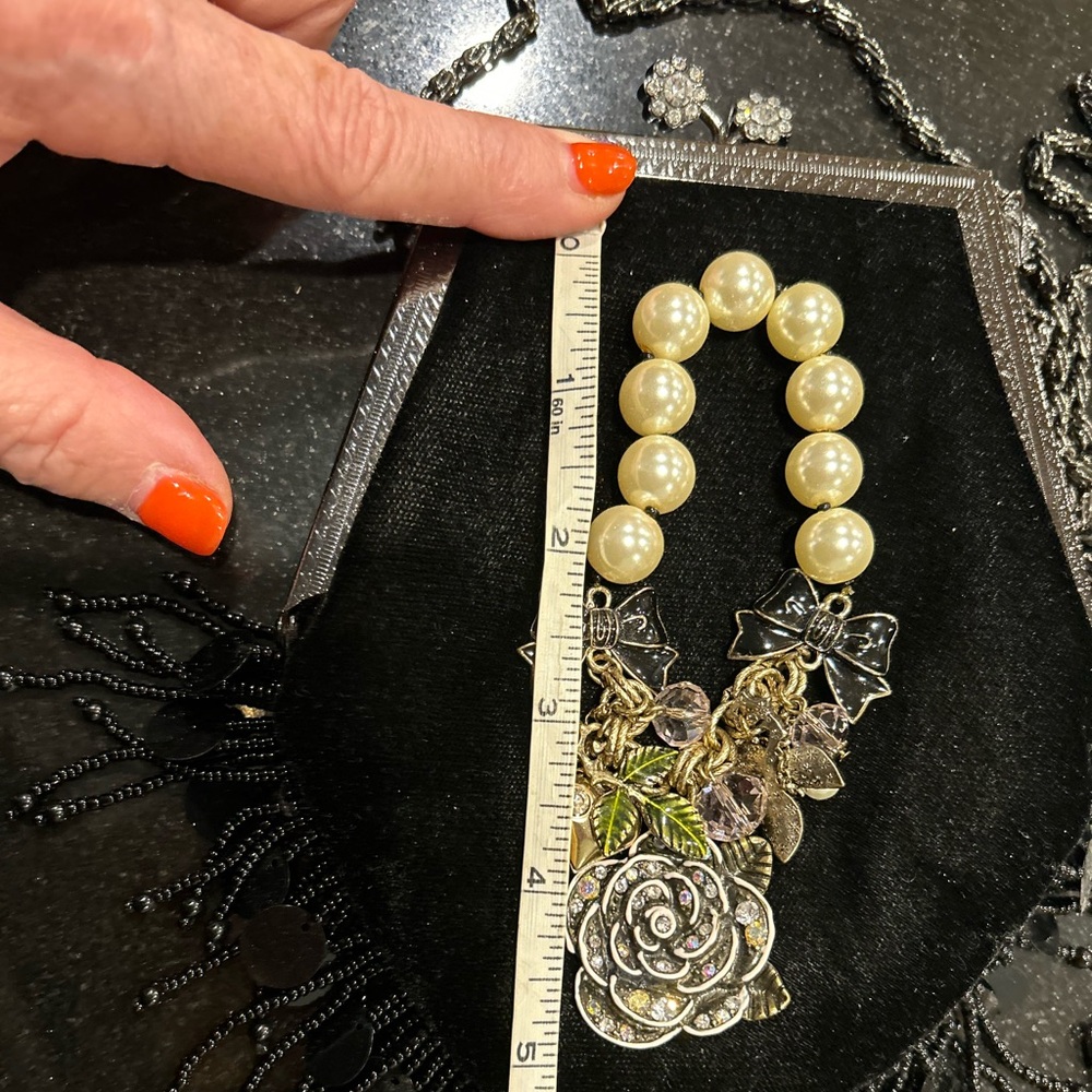 Small velvet evening bag from Simon’s. Beaded fringe, kiss clasp. - Picture 5 of 5